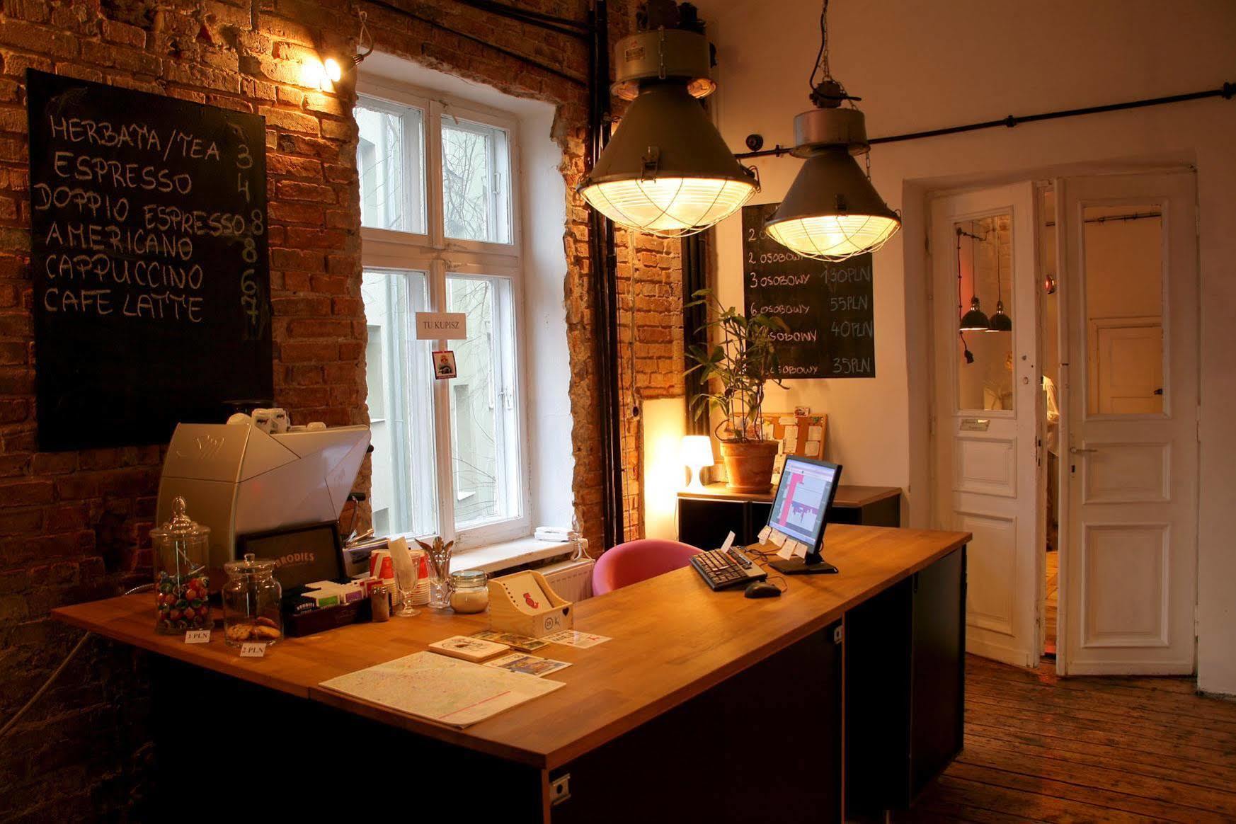 Hostel Fabryka 바르샤바 외부 사진